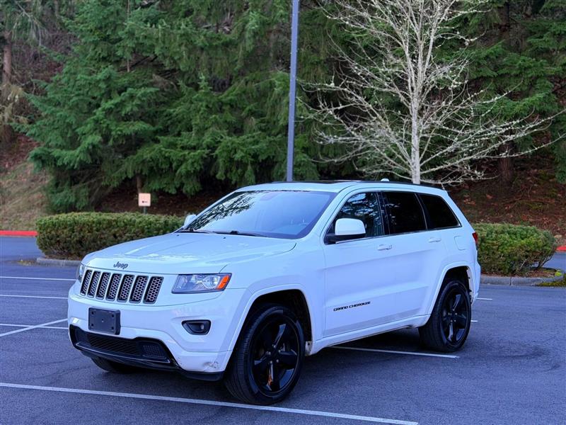 Jeep Grand Cherokee Laredo 4WD 2015