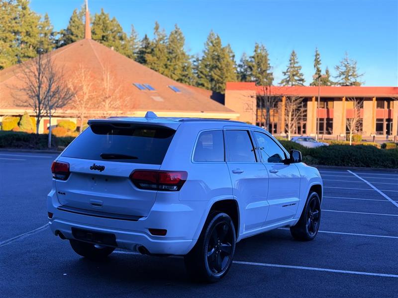 Jeep Grand Cherokee Laredo 4WD 2015