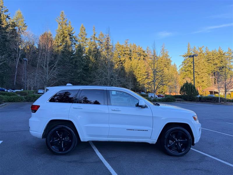 Jeep Grand Cherokee Laredo 4WD 2015
