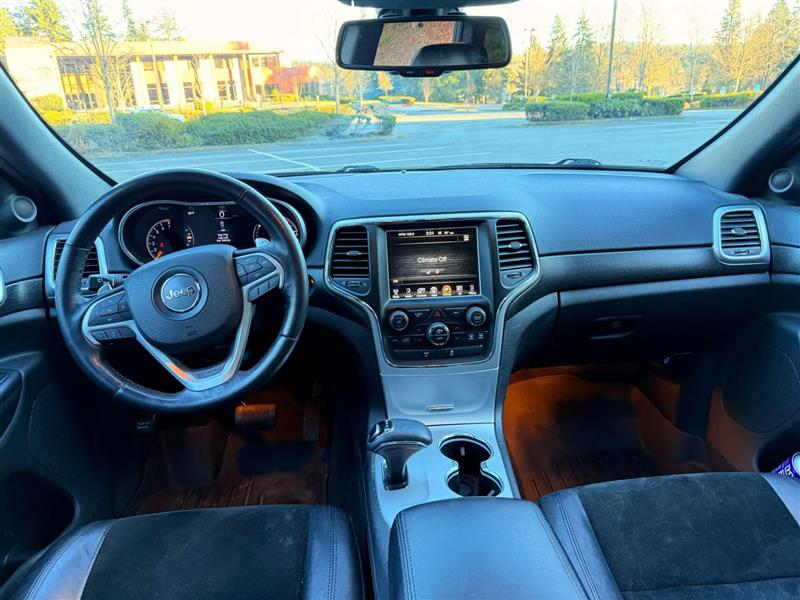 Jeep Grand Cherokee Laredo 4WD 2015