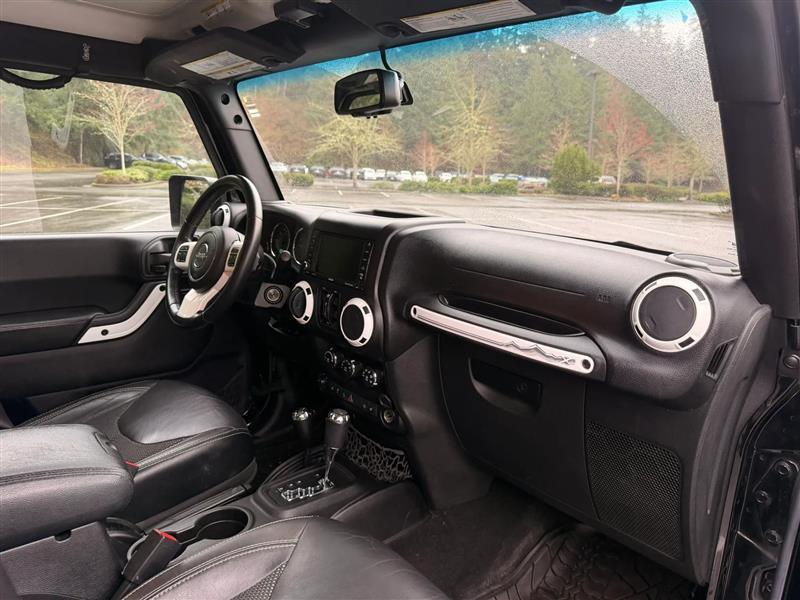 Jeep Wrangler Unlimited Sahara 4WD 2015