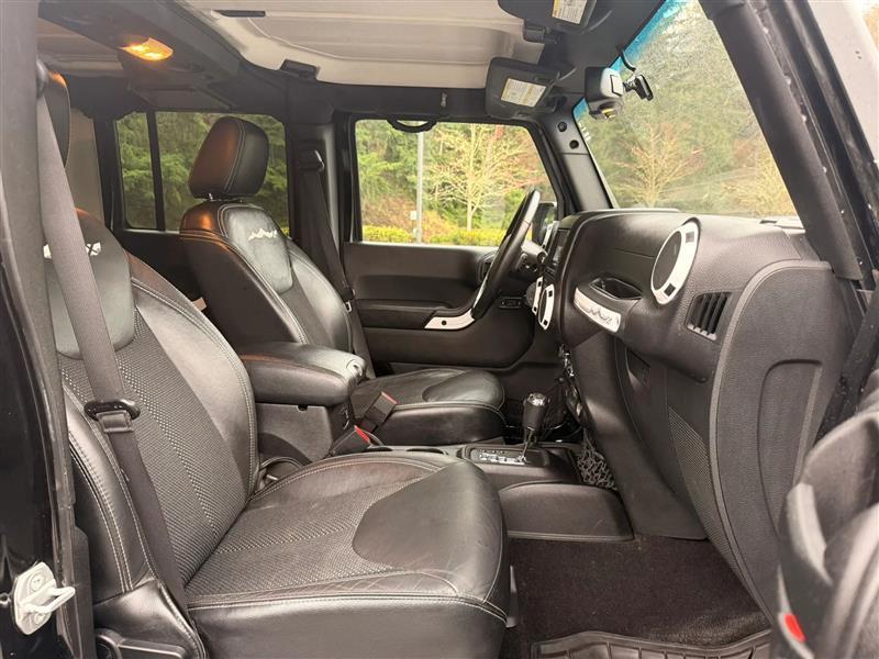 Jeep Wrangler Unlimited Sahara 4WD 2015