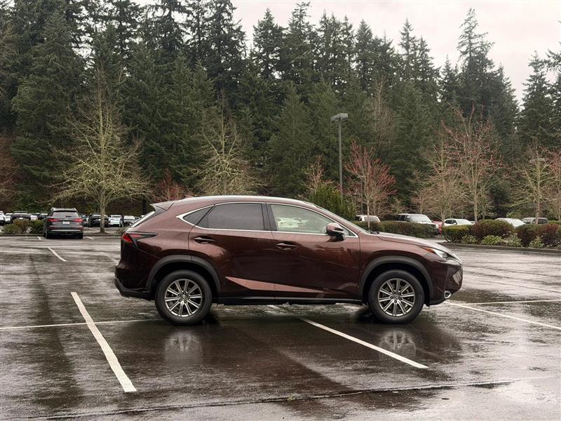 Lexus NX 200t FWD 2017