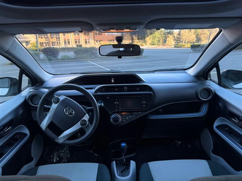 Toyota Prius c Three 2013