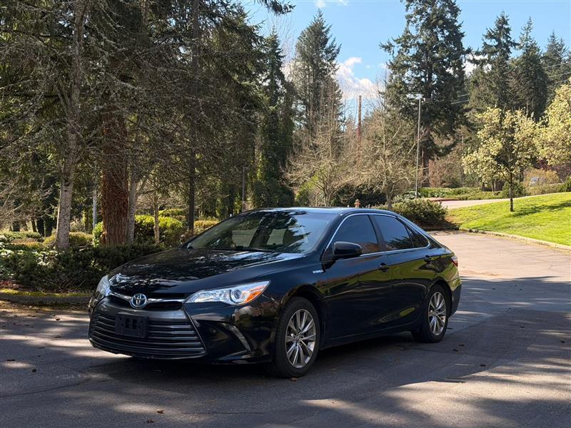 Toyota Camry Hybrid XLE 2015