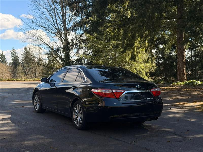 Toyota Camry Hybrid XLE 2015