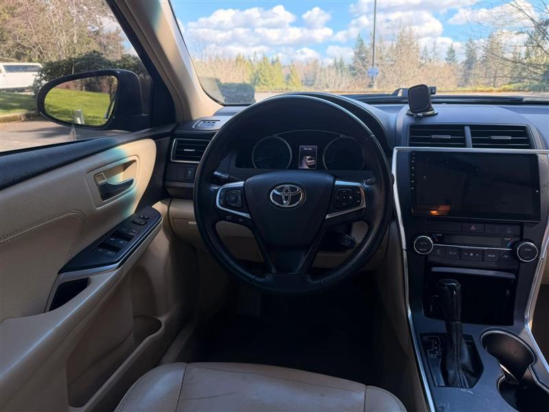 Toyota Camry Hybrid XLE 2015