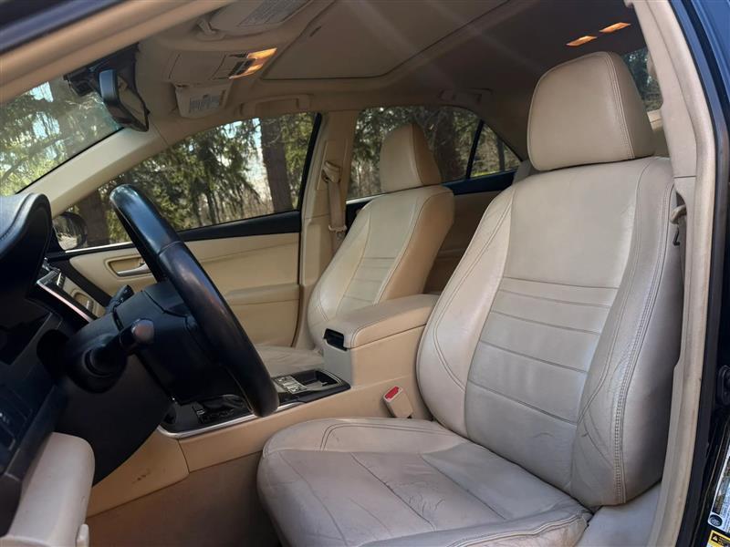 Toyota Camry Hybrid XLE 2015