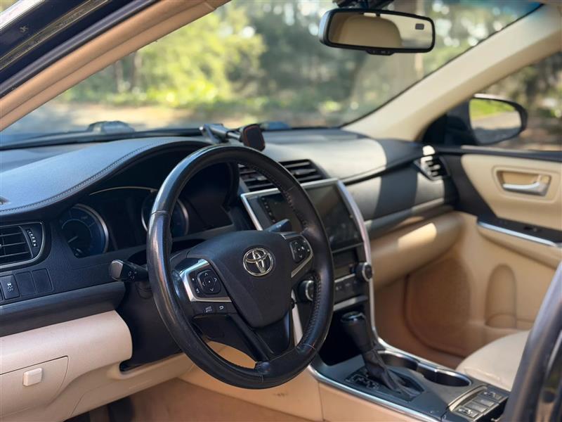 Toyota Camry Hybrid XLE 2015