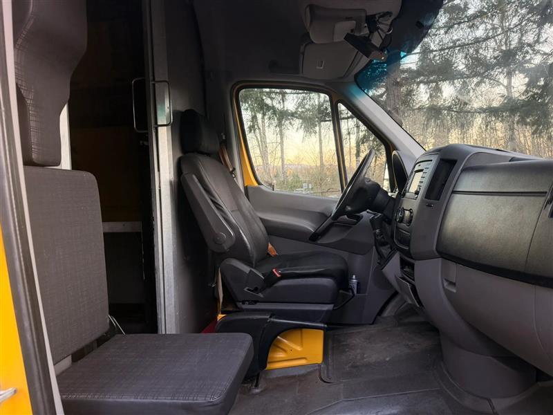 Mercedes-Benz Sprinter 2500 High Roof 170-in. WB 2014