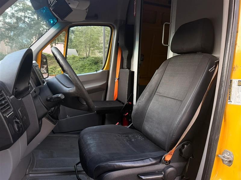 Mercedes-Benz Sprinter 2500 High Roof 170-in. WB 2014