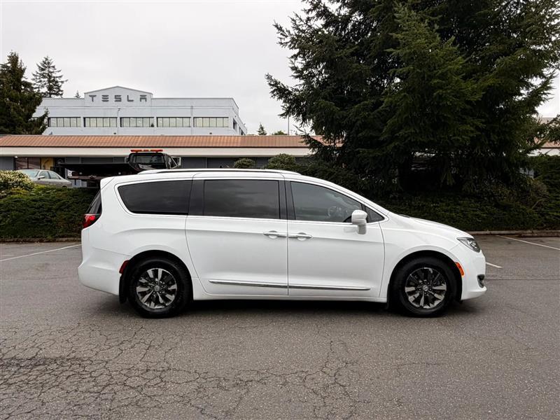 Chrysler Pacifica Hybrid Touring L 2020