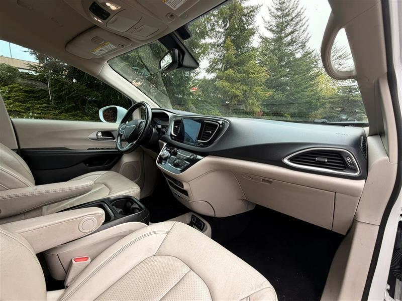 Chrysler Pacifica Hybrid Touring L 2020
