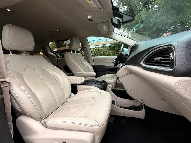 Chrysler Pacifica Hybrid Touring L 2020