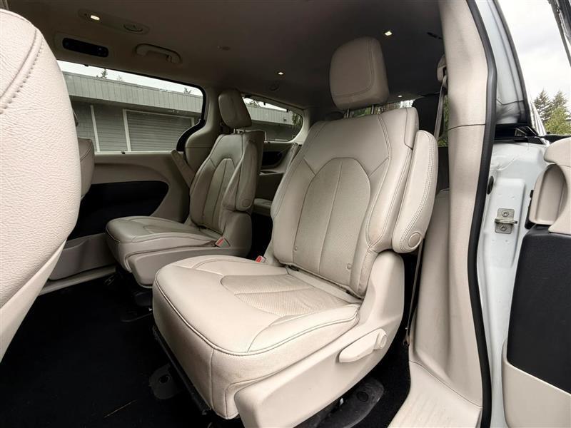 Chrysler Pacifica Hybrid Touring L 2020