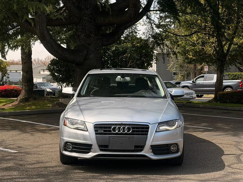 Audi A4 2.0T Sedan quattro Tiptronic 2012