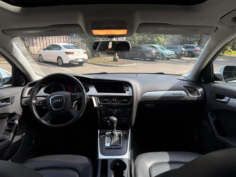 Audi A4 2.0T Sedan quattro Tiptronic 2012