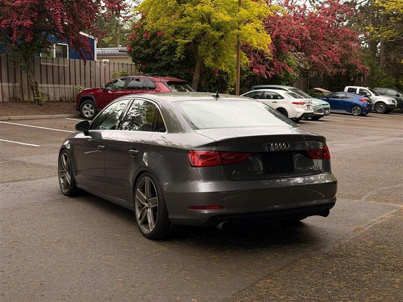 Audi A3 2.0T Premium Sedan quattro S tronic 2015