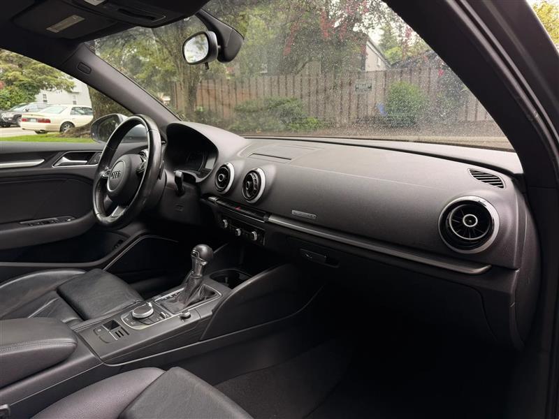 Audi A3 2.0T Premium Sedan quattro S tronic 2015