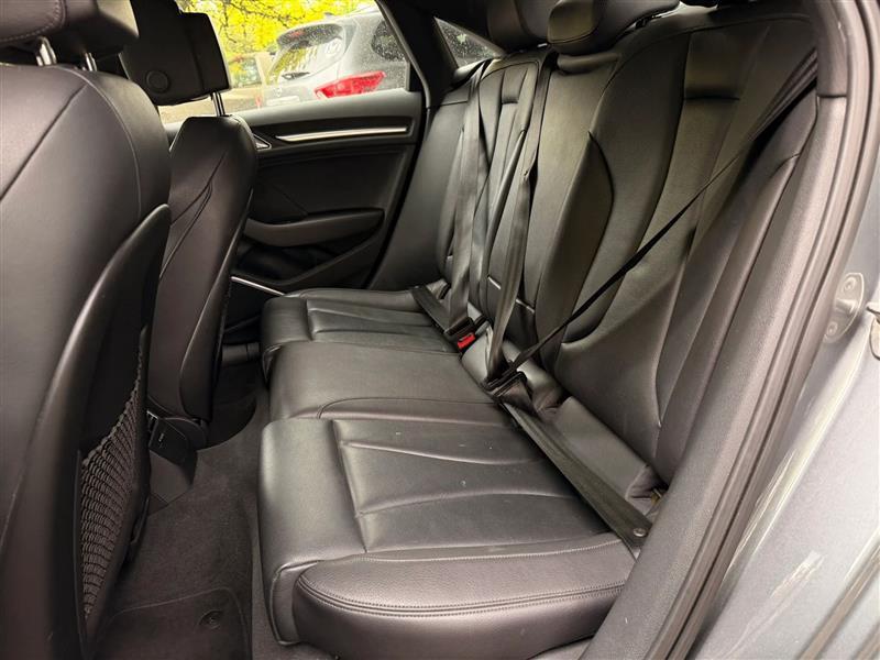 Audi A3 2.0T Premium Sedan quattro S tronic 2015