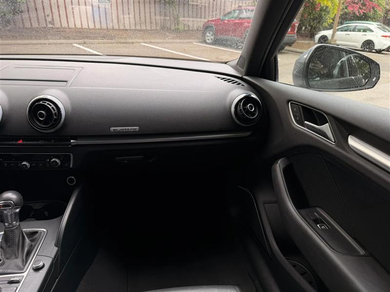 Audi A3 2.0T Premium Sedan quattro S tronic 2015