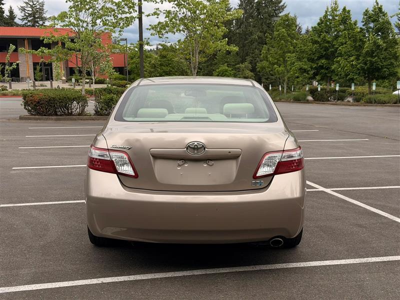 Toyota Camry Hybrid Sedan 2007