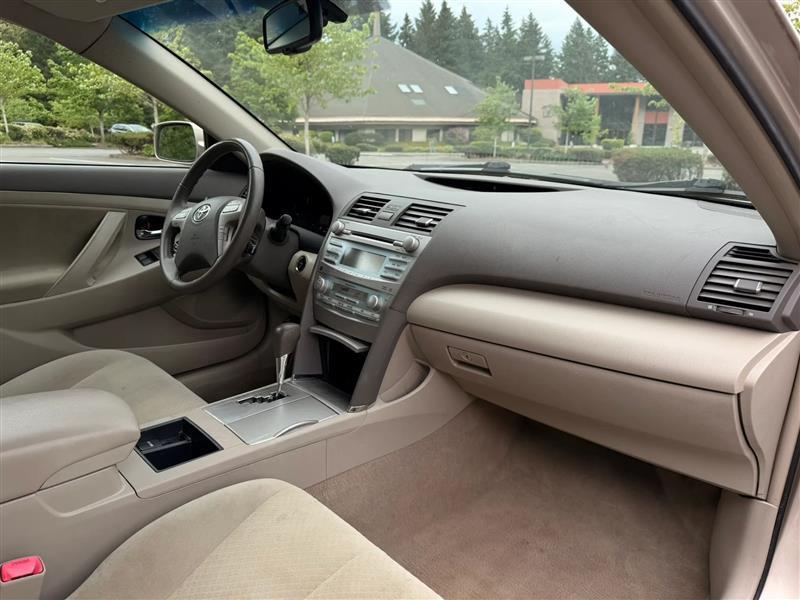 Toyota Camry Hybrid Sedan 2007