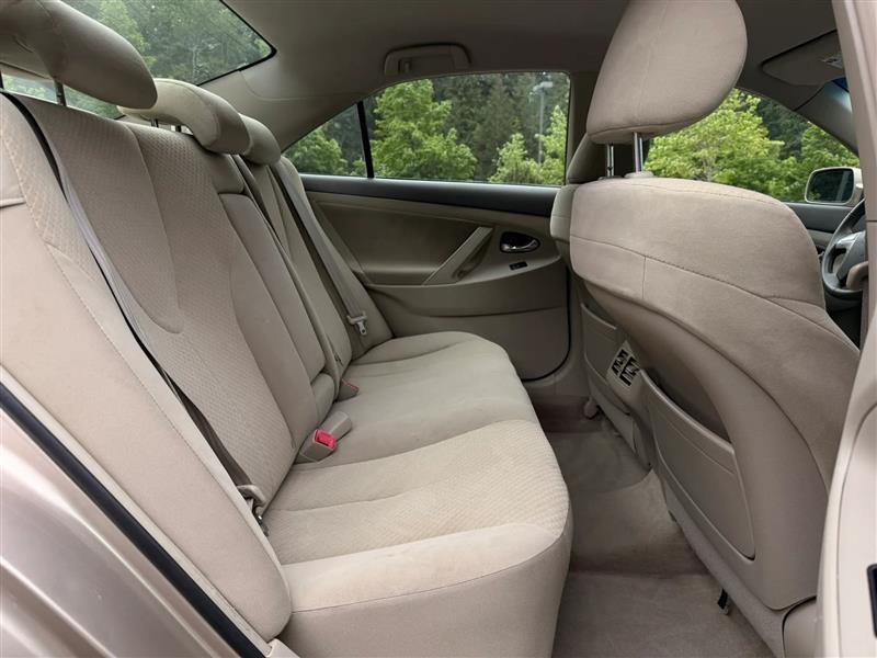 Toyota Camry Hybrid Sedan 2007