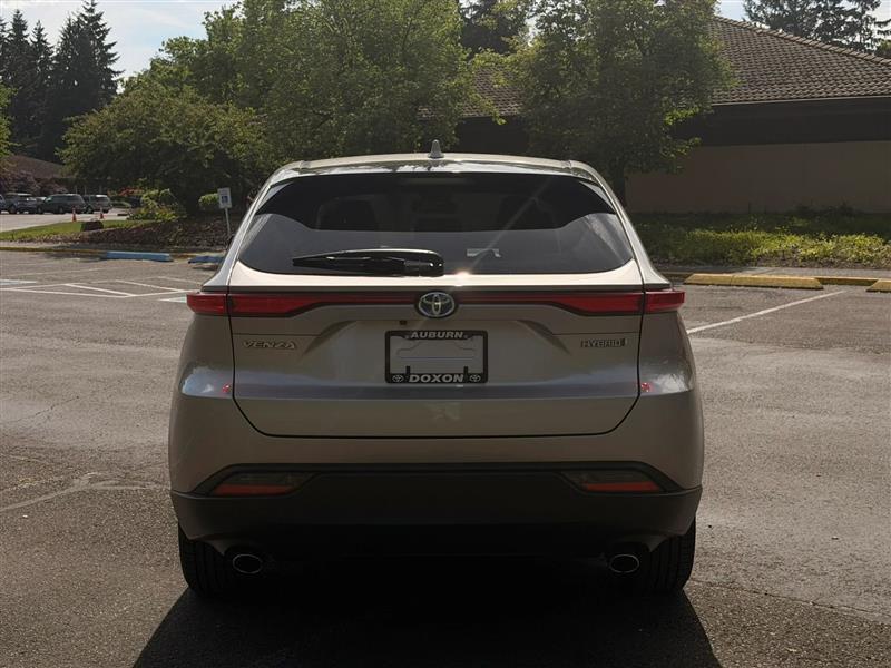 Toyota Venza LE 2021