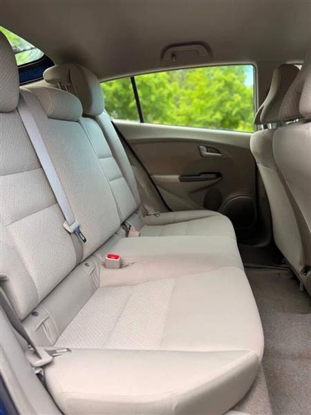 Honda Insight Base 2014