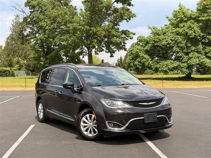 Chrysler Pacifica Touring-L 2017