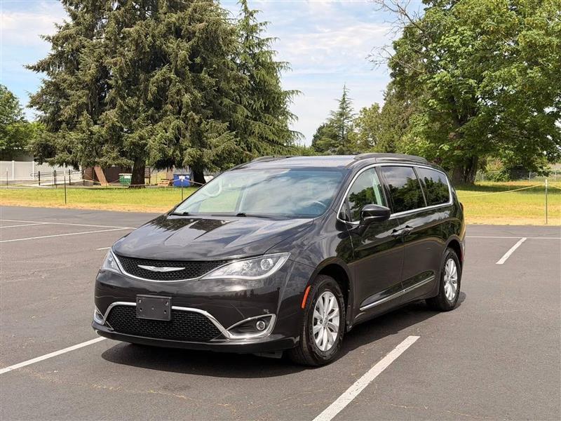 Chrysler Pacifica Touring-L 2017