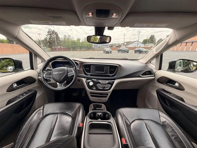 Chrysler Pacifica Touring-L 2017