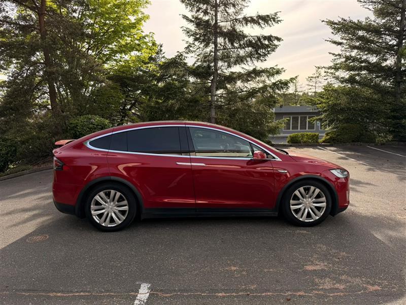 Tesla Model X 90D 2016