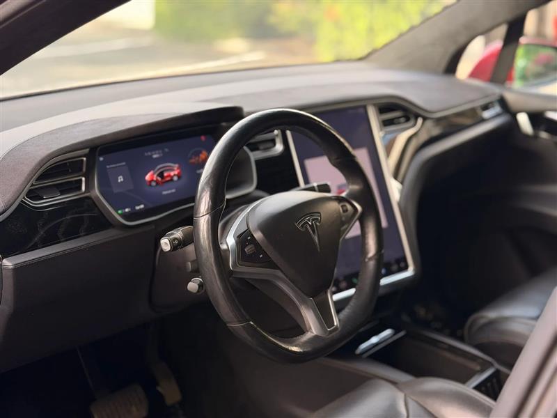 Tesla Model X 90D 2016