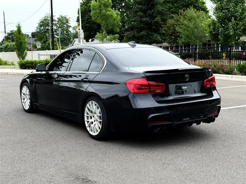 BMW 3-Series 330i SULEV Sedan 2017