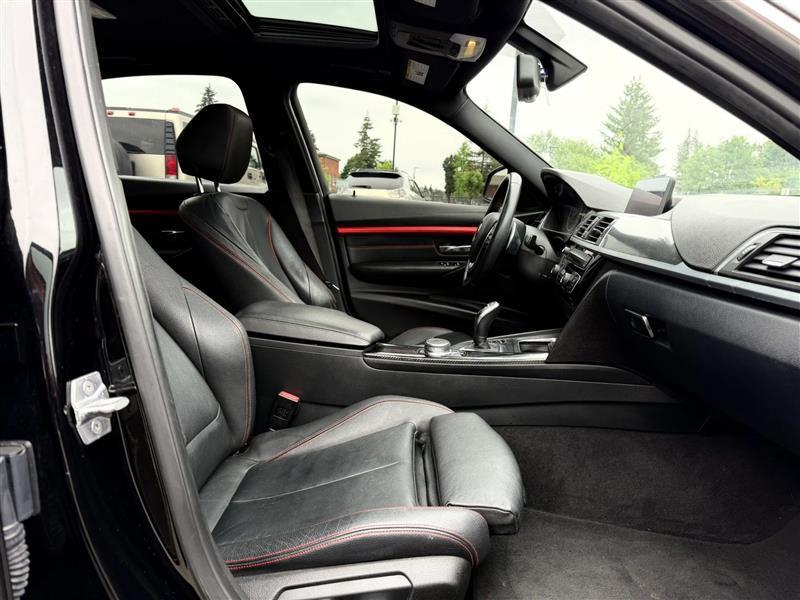 BMW 3-Series 330i SULEV Sedan 2017