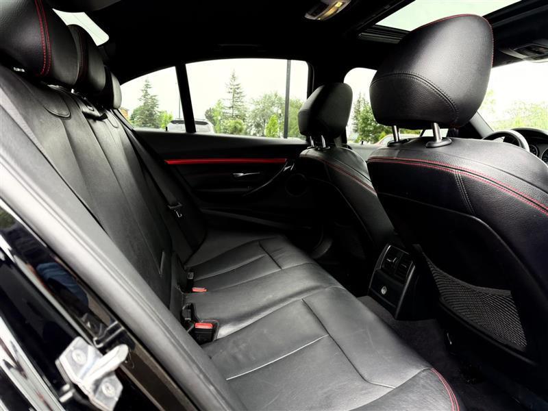 BMW 3-Series 330i SULEV Sedan 2017