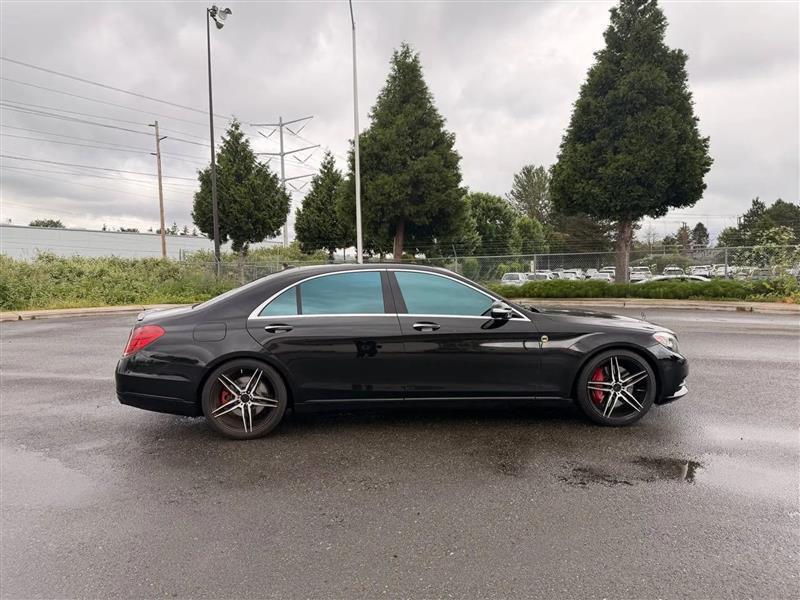 Mercedes-Benz S-Class S550 2015