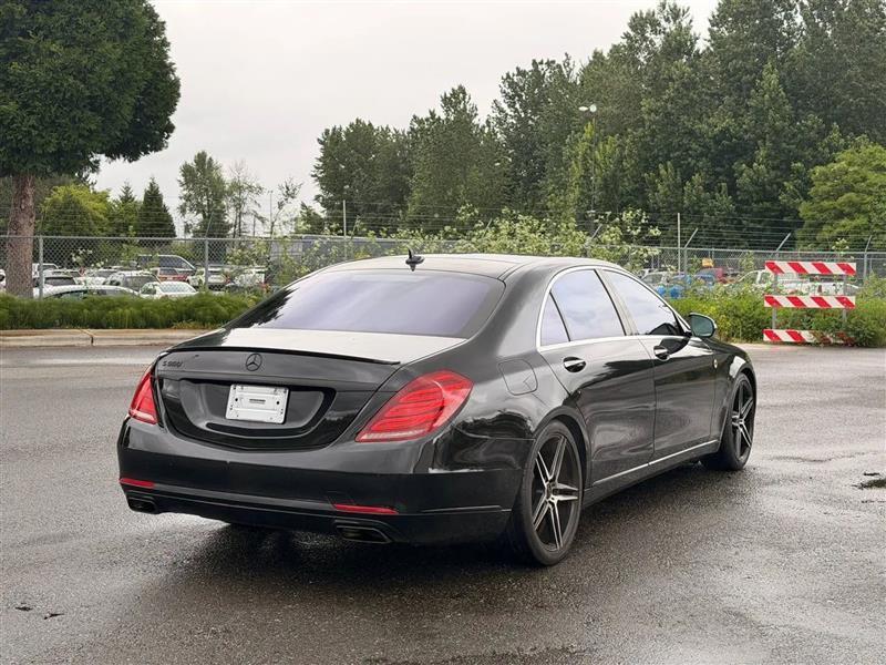 Mercedes-Benz S-Class S550 2015