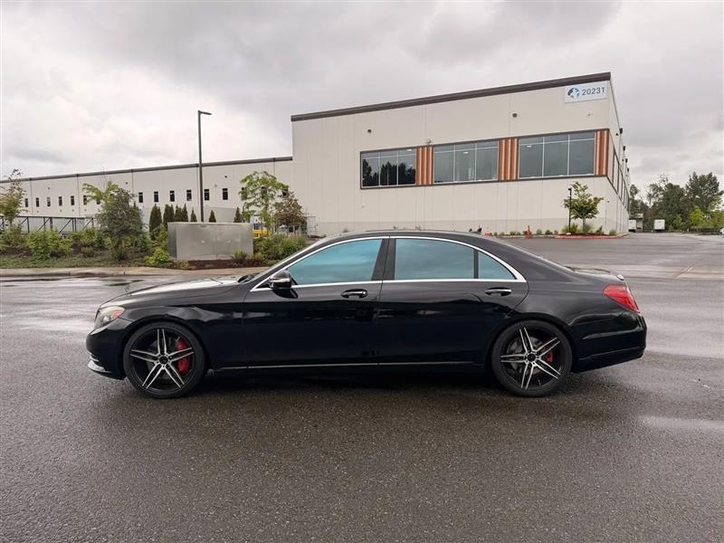 Mercedes-Benz S-Class S550 2015