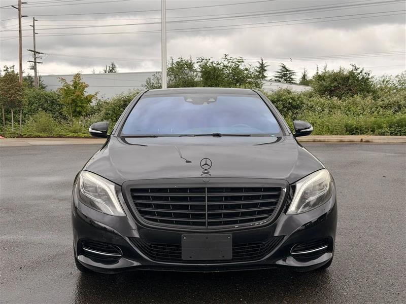 Mercedes-Benz S-Class S550 2015