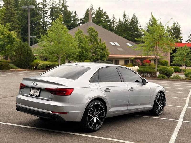 Audi A4 2.0T Premium quattro Sedan 2017