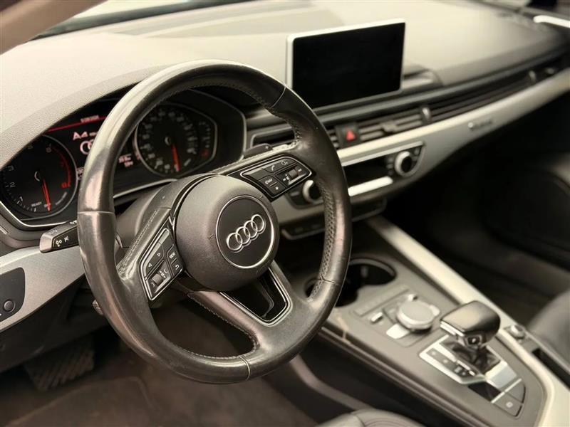 Audi A4 2.0T Premium quattro Sedan 2017