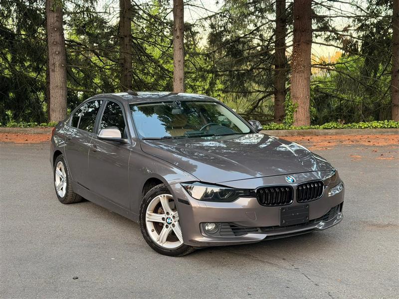 BMW 3-Series 328i xDrive Sedan 2013