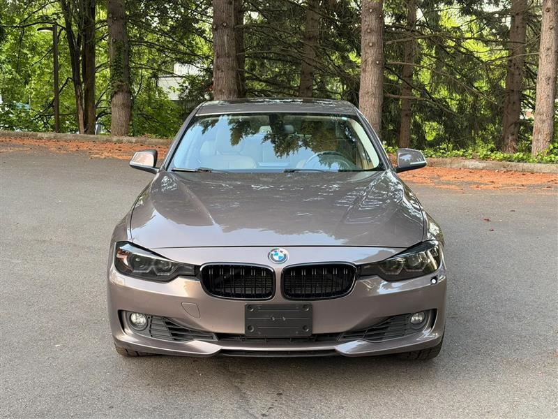 BMW 3-Series 328i xDrive Sedan 2013