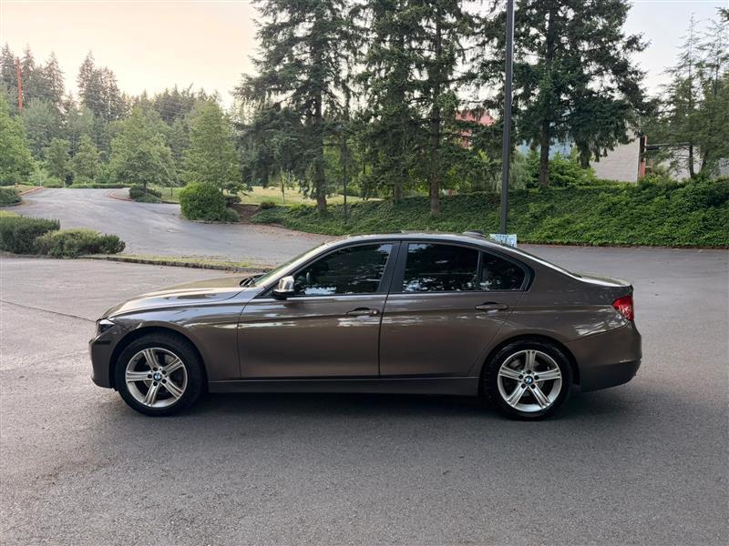 BMW 3-Series 328i xDrive Sedan 2013
