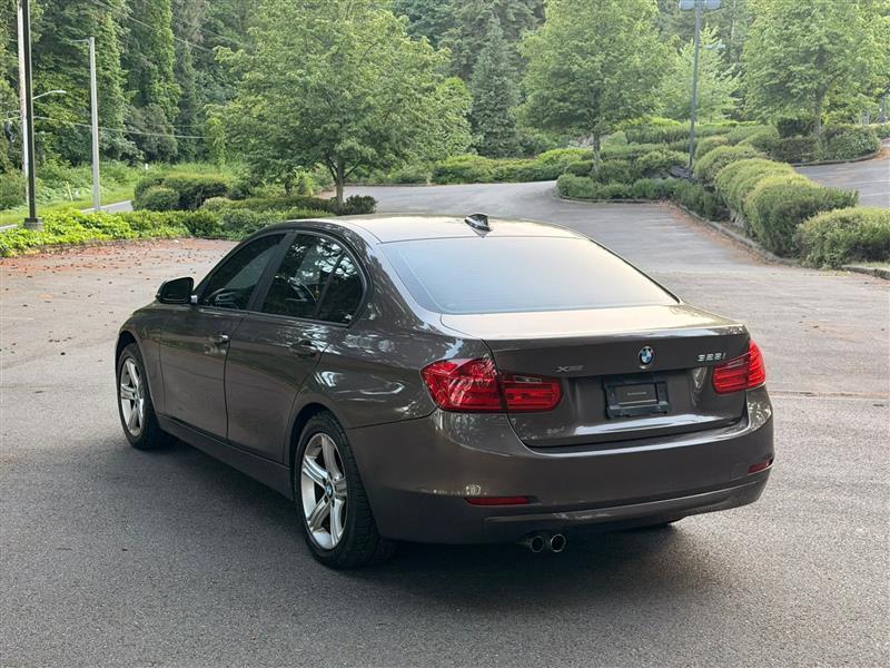 BMW 3-Series 328i xDrive Sedan 2013