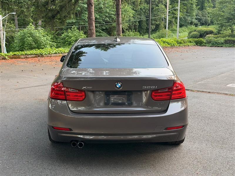 BMW 3-Series 328i xDrive Sedan 2013
