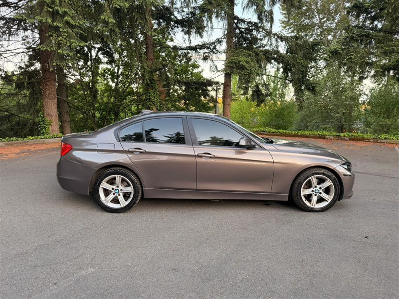 BMW 3-Series 328i xDrive Sedan 2013